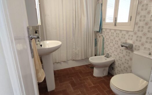 Estupenda casa en el pueblo de Cuevas Bajas (Málaga)