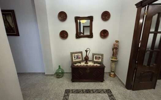 Estupenda casa en el pueblo de Cuevas Bajas (Málaga)