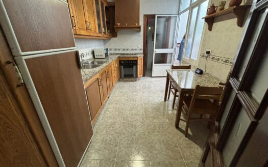 Estupenda casa en el pueblo de Cuevas Bajas (Málaga)