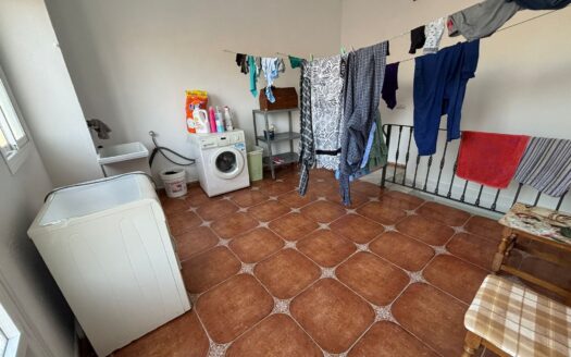 Estupenda casa en el pueblo de Cuevas Bajas (Málaga)