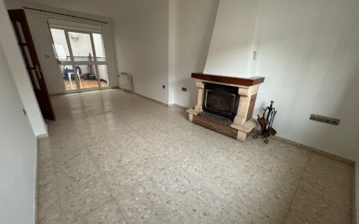 **Casa Pareada en Venta en la Zona Monumental de Antequera**