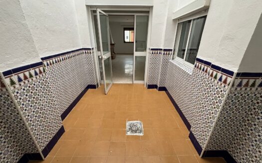 **Casa Pareada en Venta en la Zona Monumental de Antequera**