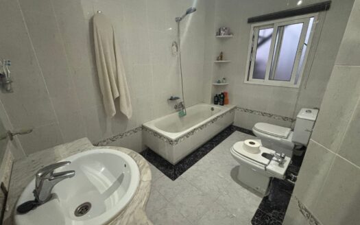 Casa de 3 plantas en el corazón de Antequera