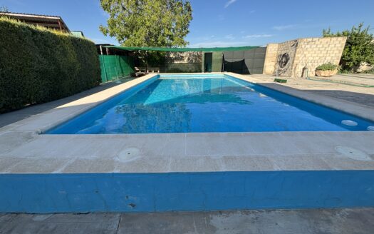 Casería en partido Valdeurracas