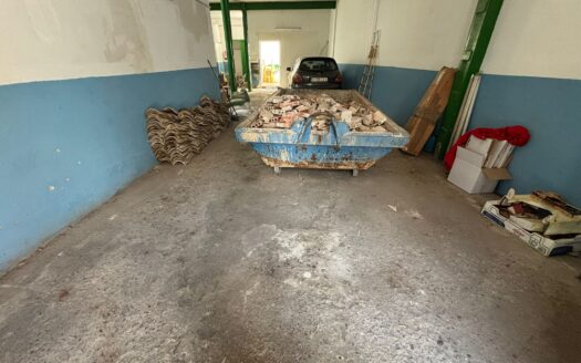 Local en venta en Antequera