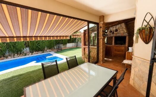 Chalet en «Urbanización El Molino» de Antequera