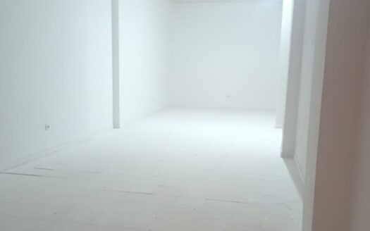 Local en venta en Antequera